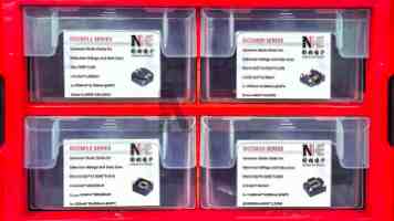 小孩哥喂姐姐吃78｜二胎家庭反向照顾的萌趣日常